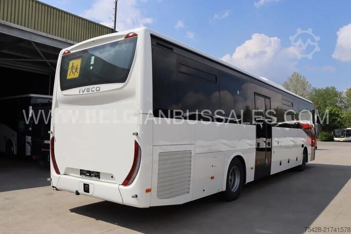 Intercitybus Iveco Crossway 13m Pop / Double middle door / Lift / ...