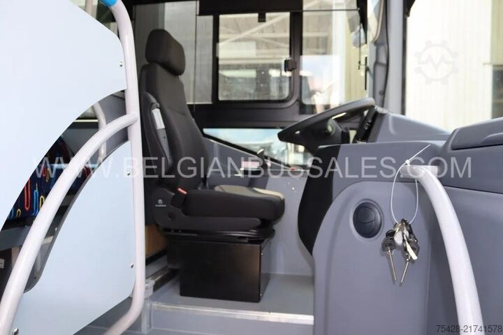 Intercitybus Iveco Crossway 13m Pop / Double middle door / Lift / ...