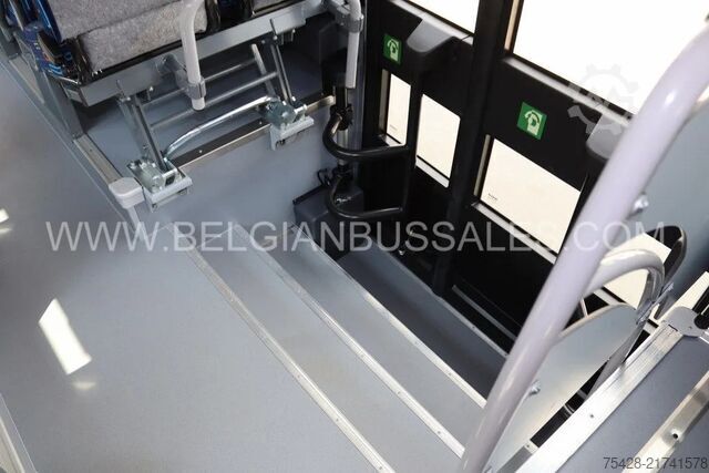 Intercitybus Iveco Crossway 13m Pop / Double middle door / Lift / ...