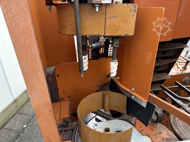 Javo Standaard Topfmaschine mit doppelter pneumatischer Topfausgabe und -auswurf JAVO Standaard