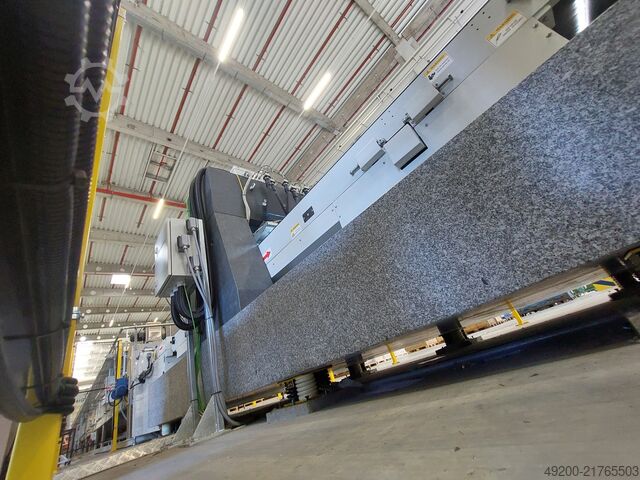 Waschtunnel mit Roboter WEBER CEEVER KUKA 