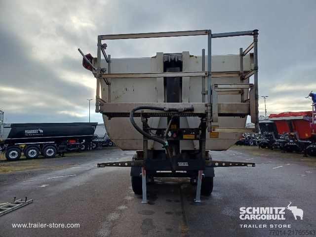 Tipper semitrailer Schmitz Cargobull Tipper Steel half pipe body