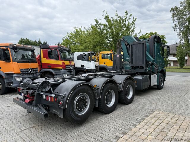 Kipper LKW Mercedes-Benz Arocs 3251 8X4 Haken mit Kran HMF 2620 K5