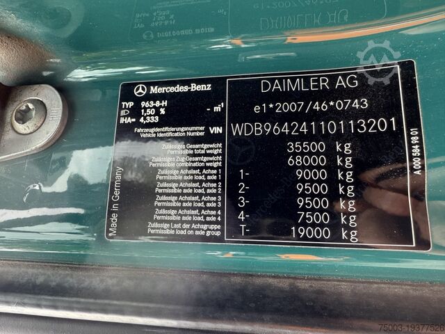 Kipper LKW Mercedes-Benz Arocs 3251 8X4 Haken mit Kran HMF 2620 K5