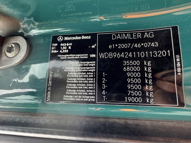 Kipper LKW Mercedes-Benz Arocs 3251 8X4 Haken mit Kran HMF 2620 K5