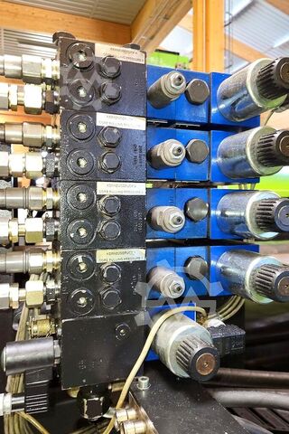 Multi-component injection moulding machines ENGEL VICTORY 1350H500V/220 Combi