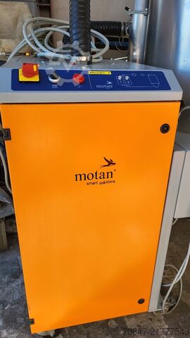 Dry air dryer with material extractor Motan Luxor LS 80