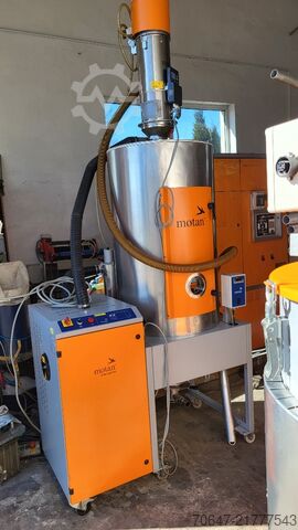 Dry air dryer with material extractor Motan Luxor LS 80