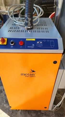 Dry air dryer with material extractor Motan Luxor LS 80