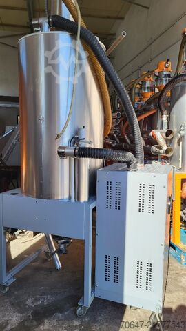 Dry air dryer with material extractor Motan Luxor LS 80