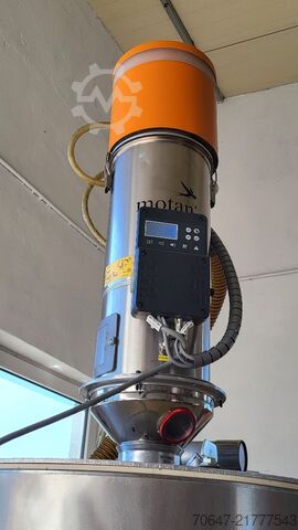 Dry air dryer with material extractor Motan Luxor LS 80