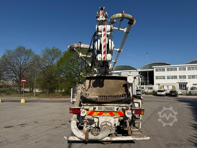 Concrete pump truck Iveco Magirus 330