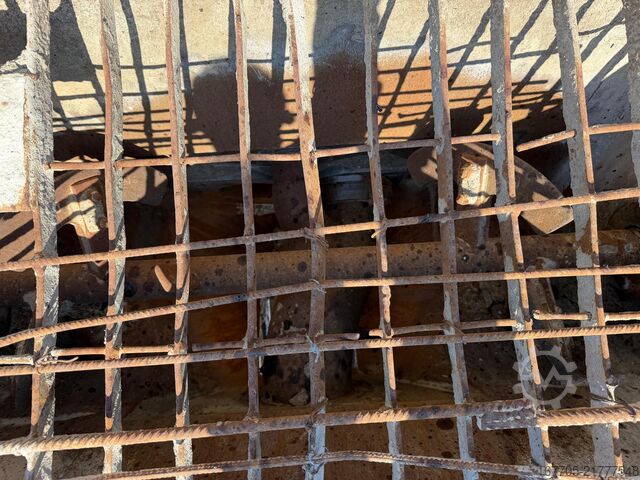 Concrete pump truck Iveco Magirus 330