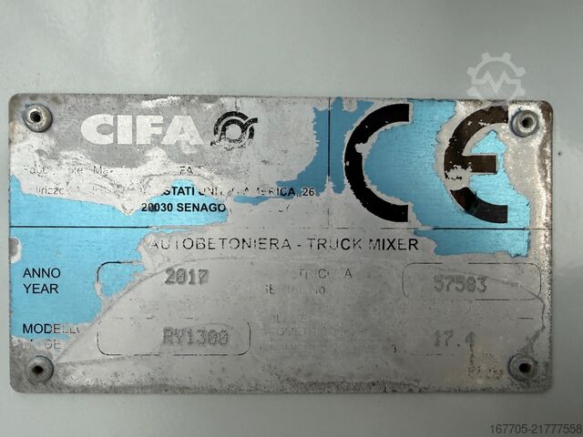 Concrete mixer truck Iveco TRAKKER 500