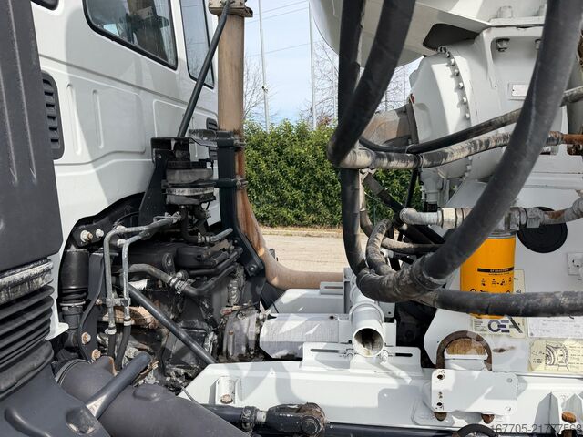 Concrete mixer truck Iveco TRAKKER 450