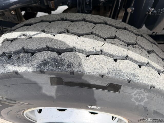 Concrete mixer truck Iveco TRAKKER 450