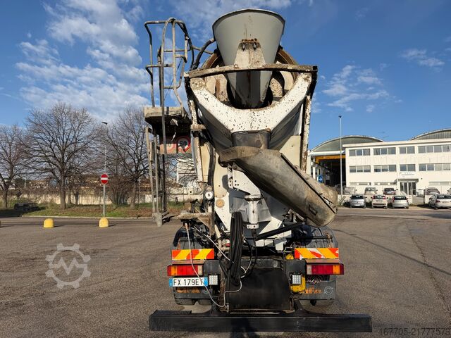 Concrete mixer truck Iveco TRAKKER 500