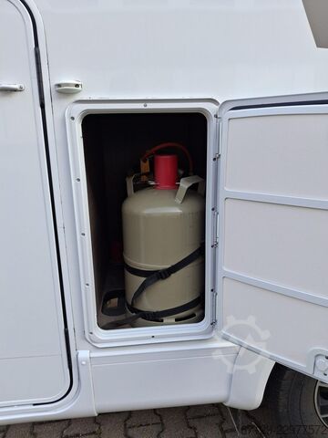 Teilintegriertes Wohnmobil CARADO T 338s
