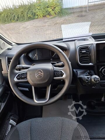 Teilintegriertes Wohnmobil CARADO T 338s