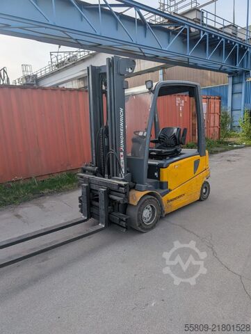 Electric 4-wheel forklift Jungheinrich EFG 430 G+E115-550DZ / tripl. Zinkenversteller //