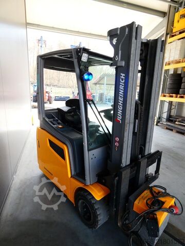 Electric 3-wheel forklift Jungheinrich EFG 218 K