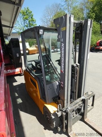 Electric 3-wheel forklift Jungheinrich EFG 216