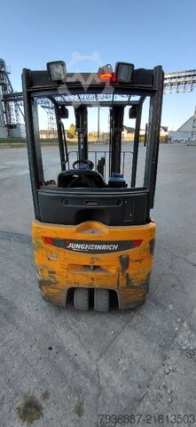 Electric forklift Jungheinrich EFG 213