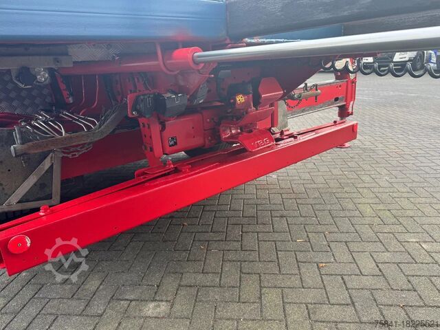 Crane truck Volvo FH 16.750 8x4 HIAB 638 E-8 + JIB 150X-6