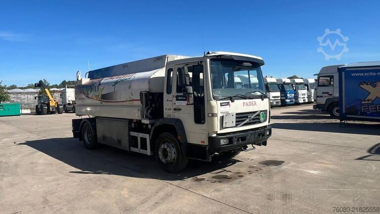 Tanker Volvo FL 220 (11000 L / MANUAL GEARBOX / 10 BOLTS / 1...