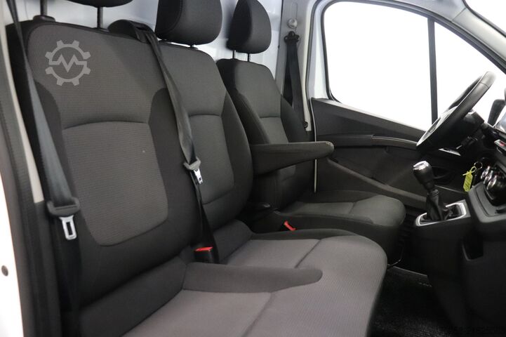 Delivery van Renault Trafic 2.0 dCi 130PK L2 EURO 6 - Airco - Navi -...