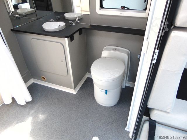 Semi-integrated camper ACROSS Aero 689 CDH | *Rollstuhlgerecht*mit t