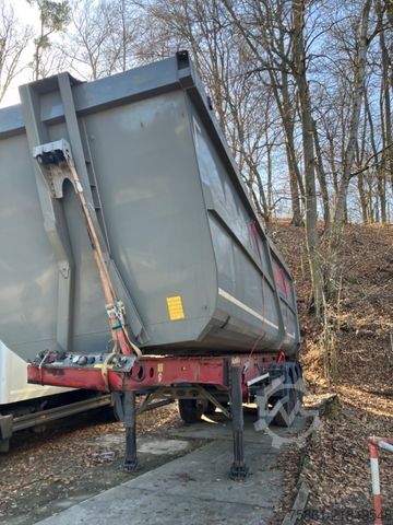 Tipper semitrailer SCHMITZ CARGOBULL SKI 24 SL 10.5    55m3