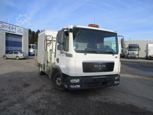Vacuum tank truck MAN TGL 8.180 Fäkalienwagen, WC, TOI TOI