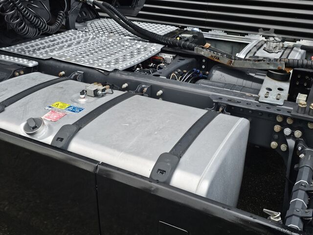 Standard-SZM Scania R580 V8 4X2 / HYDRAULIC / RETARDER / FULL AIR