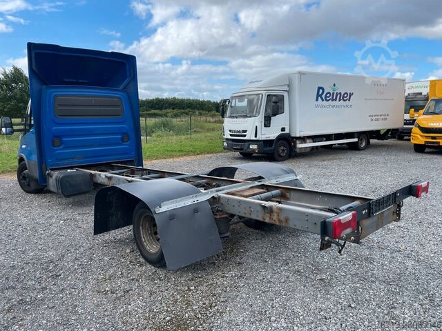 Transporter Fahrgestell IVECO 72C18 HiMatic,Fahrgestell,1.Hand