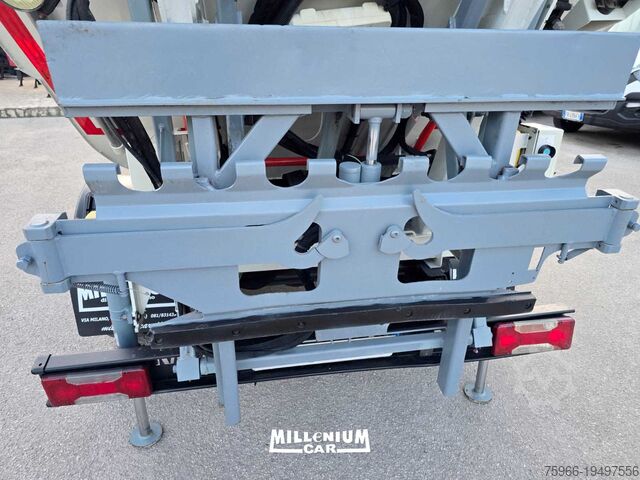 Garbage collection van Iveco DAILY COMPATTATORE FARID METANO