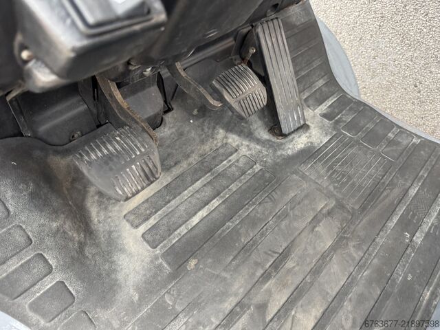 Toyota 02-8FGF25 Triplex 470 Freelift / Sideshift / LPG 2010 TOYOTA 02-8FGF25 Triplo 470 Freelift / Sideshift / LPG 2010