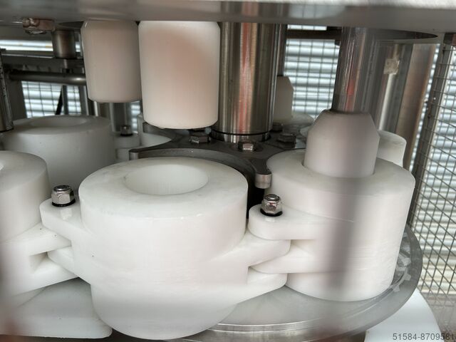 Six station volumetric filler Carruthers Six-pak 46000