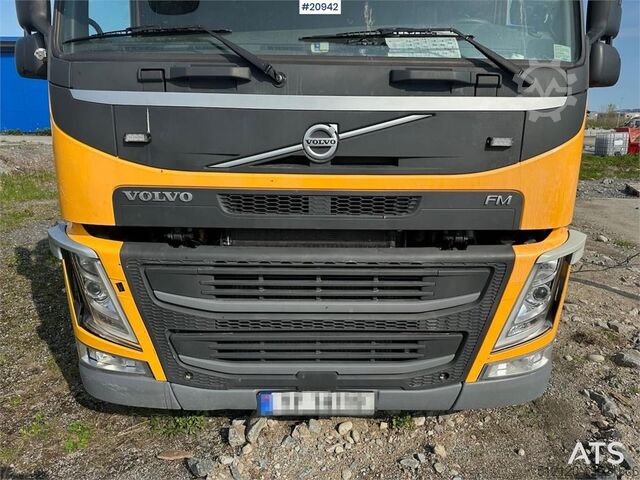Garbage truck Volvo FM 370 6x2 - 2 chamber refuse truck.