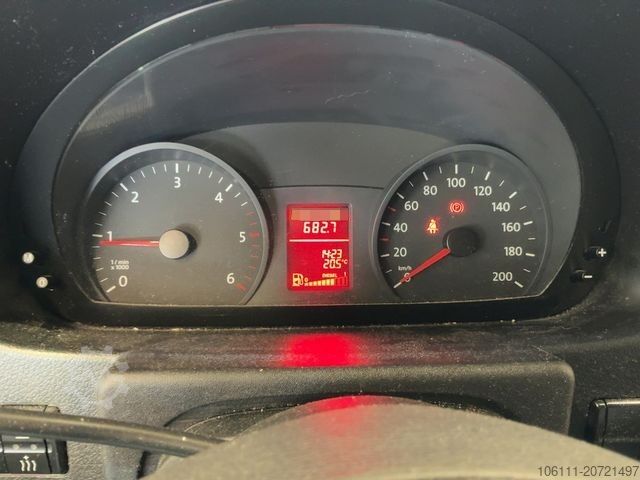 Kleinbus VOLKSWAGEN Crafter Kombi 35 mittel L2H1 Fensterbus Ahk.3,5t