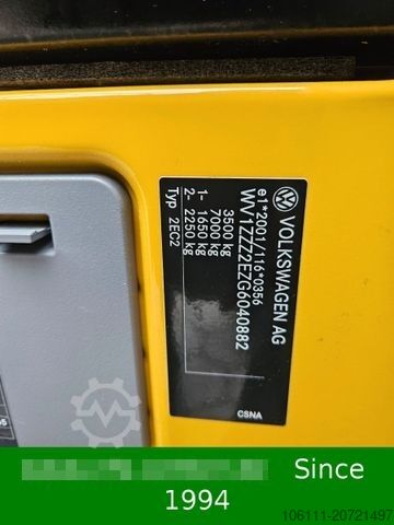 Kleinbus VOLKSWAGEN Crafter Kombi 35 mittel L2H1 Fensterbus Ahk.3,5t