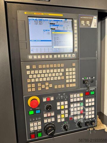 CNC lathe DOOSAN Puma 2600