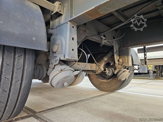 Suitcase FRUEHAUF FST4FC HARD WOOD FL TAILLIFT BPW LIFTAXL