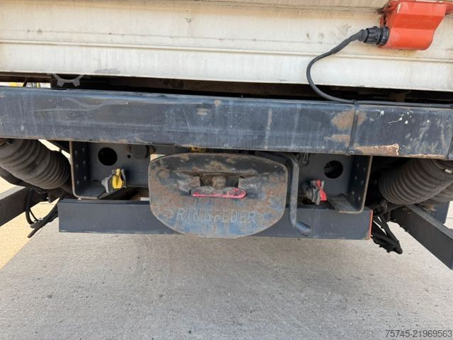 Flatbed truck with tarp MAN TGL 12.180 * MOTORSCHADEN * EURO 5 * LBW * 7 M L