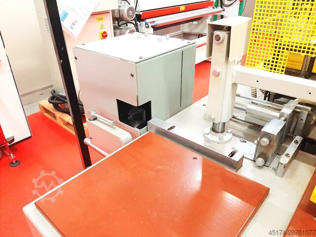 Kantenanleimmaschine HIRZT - ITALY B 300