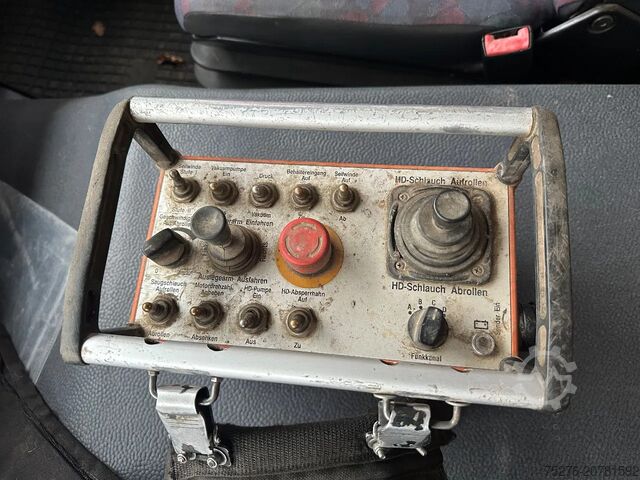 Saugfahrzeug Mercedes-Benz Actros 3340 6x6 Kanalreinigung + Wasserruckgewi...