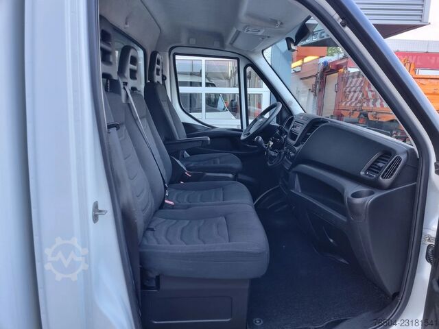 Iveco Daily 35C11 Bakwagen Laadklep 22m3 2.48 hoog Iveco Daily 35C11 Bakwagen Laadklep 22m3 2.48 hoog