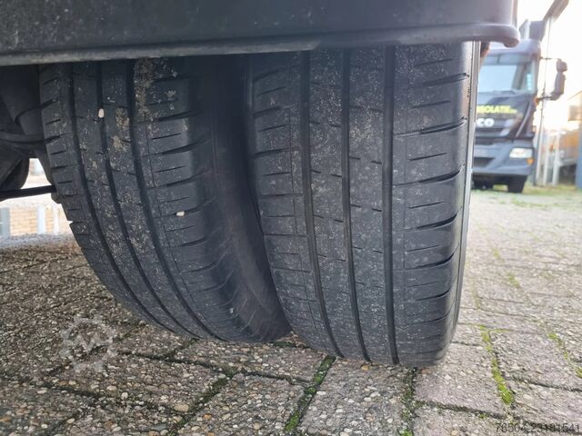 Iveco Daily 35C11 Bakwagen Laadklep 22m3 2.48 hoog Iveco Daily 35C11 Bakwagen Laadklep 22m3 2.48 hoog