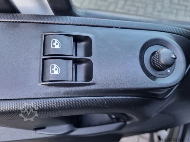 Iveco Daily 35C11 Bakwagen Laadklep 22m3 2.48 hoog Iveco Daily 35C11 Bakwagen Laadklep 22m3 2.48 hoog