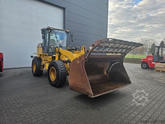 Radlader Caterpillar 924Hz